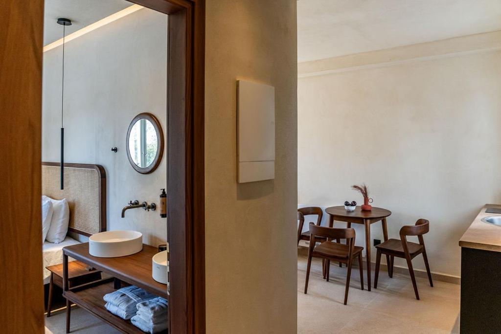 Aparthotel Peranosa The Residency à Agios Georgios  Extérieur photo